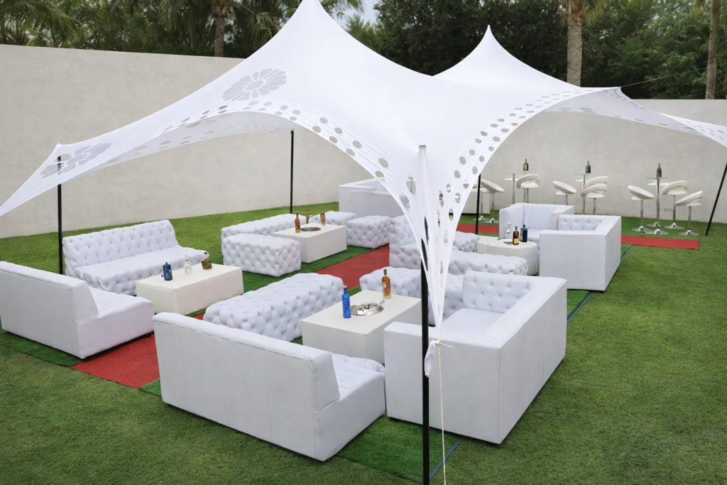 stretch tent