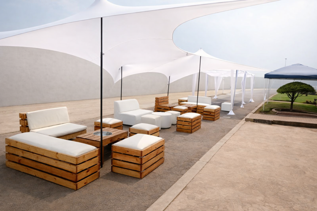 stretch tent 3